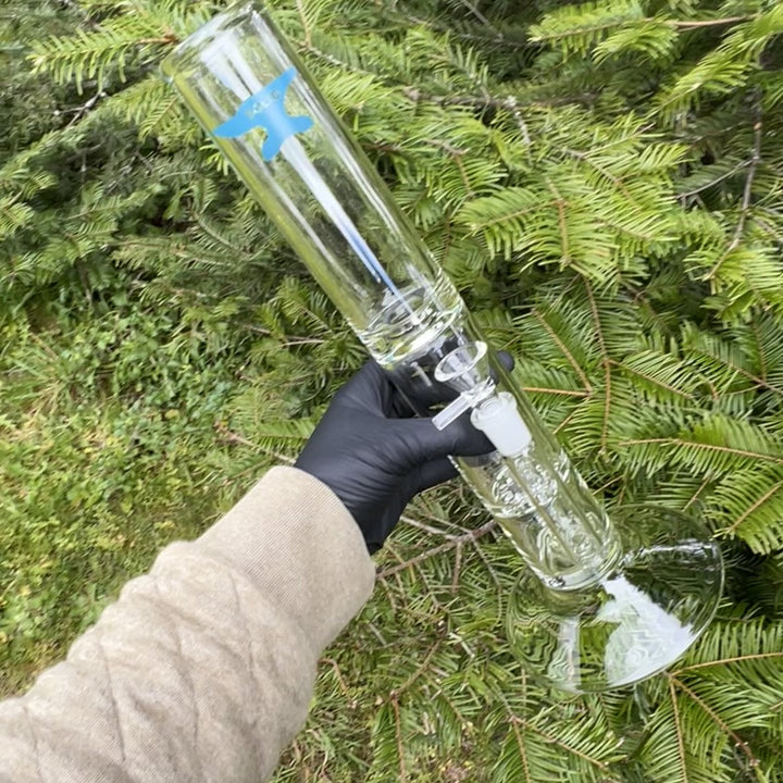 Solid Glass 15" Star Bong