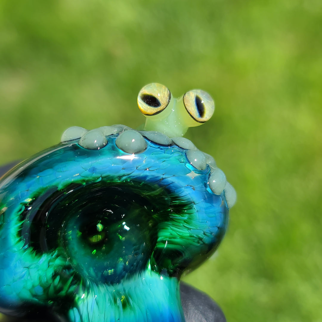 Green Happy Frog Pipe Glass Pipe Beezy Glass   