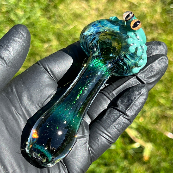 Exp Green Frog Spoon Glass Pipe Beezy Glass   