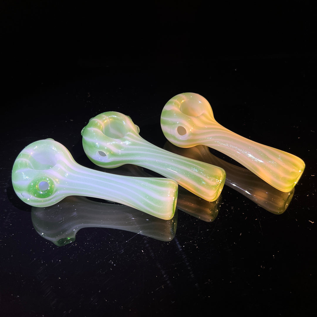 Mighty Moss UV Pipe Glass Pipe Taggart Glass Right Handed Pipe  