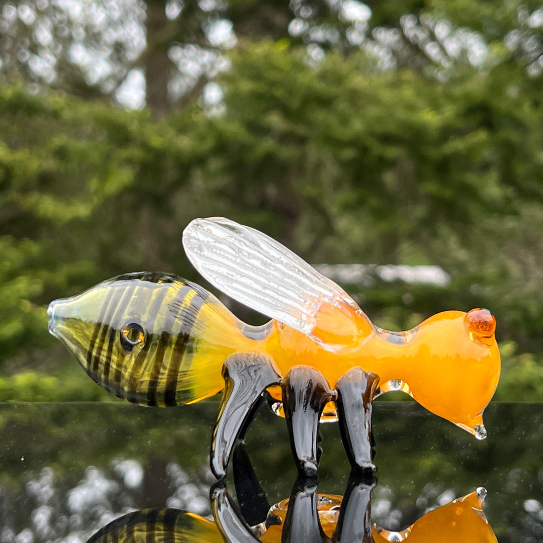 Bee Pipe Glass Pipe TG