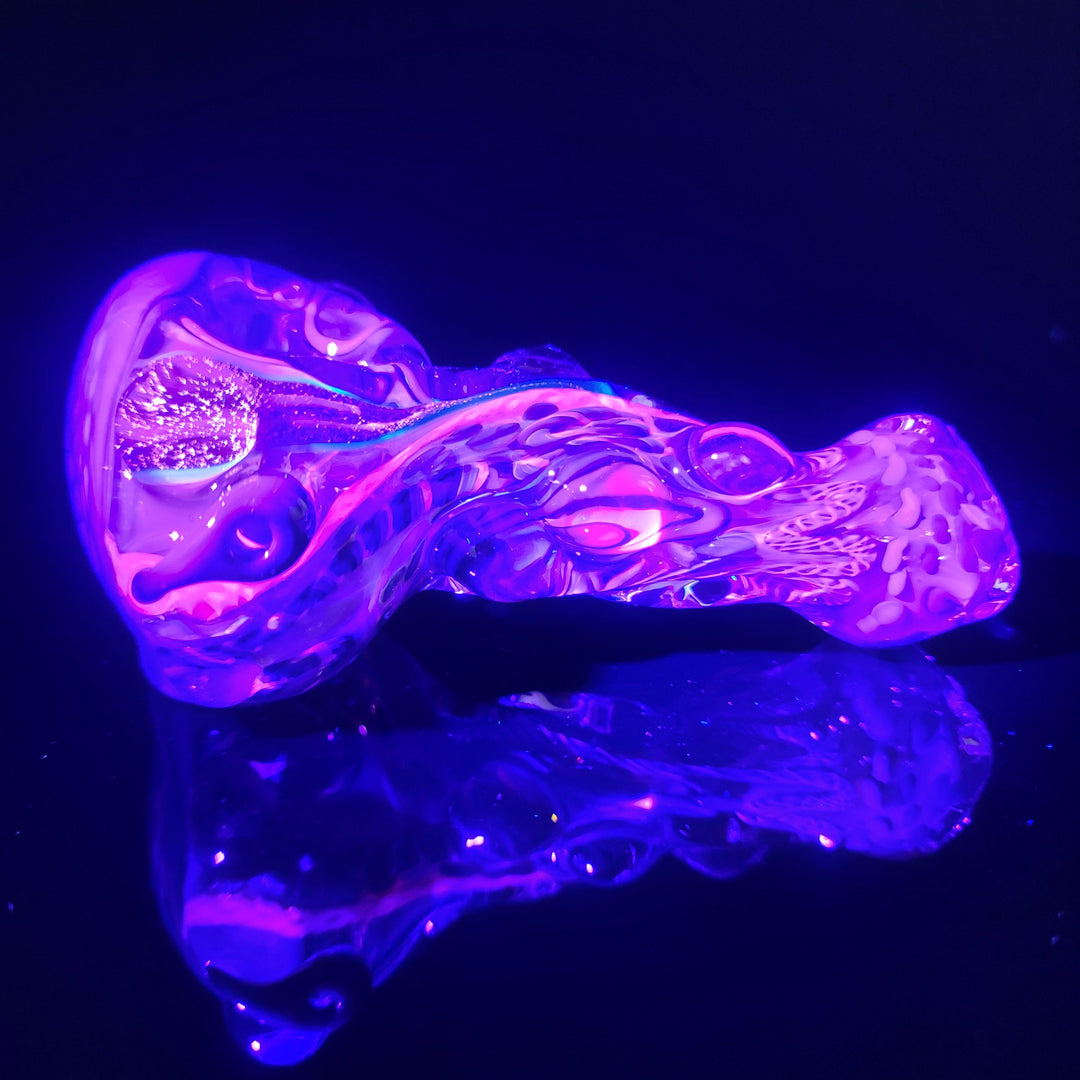 Molten Thick and Twisted Pipe Glass Pipe Molten Imagination   